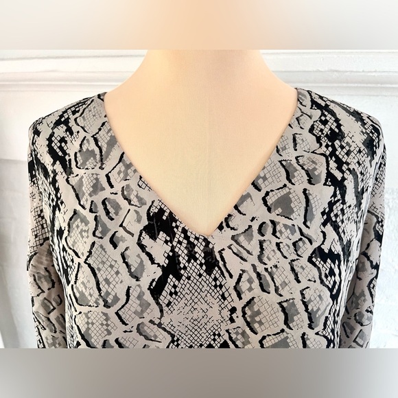 Parker Rita Snakenet Silk Blouse Greige Black Python Snake Print Bell Sleeve - Picture 12 of 14